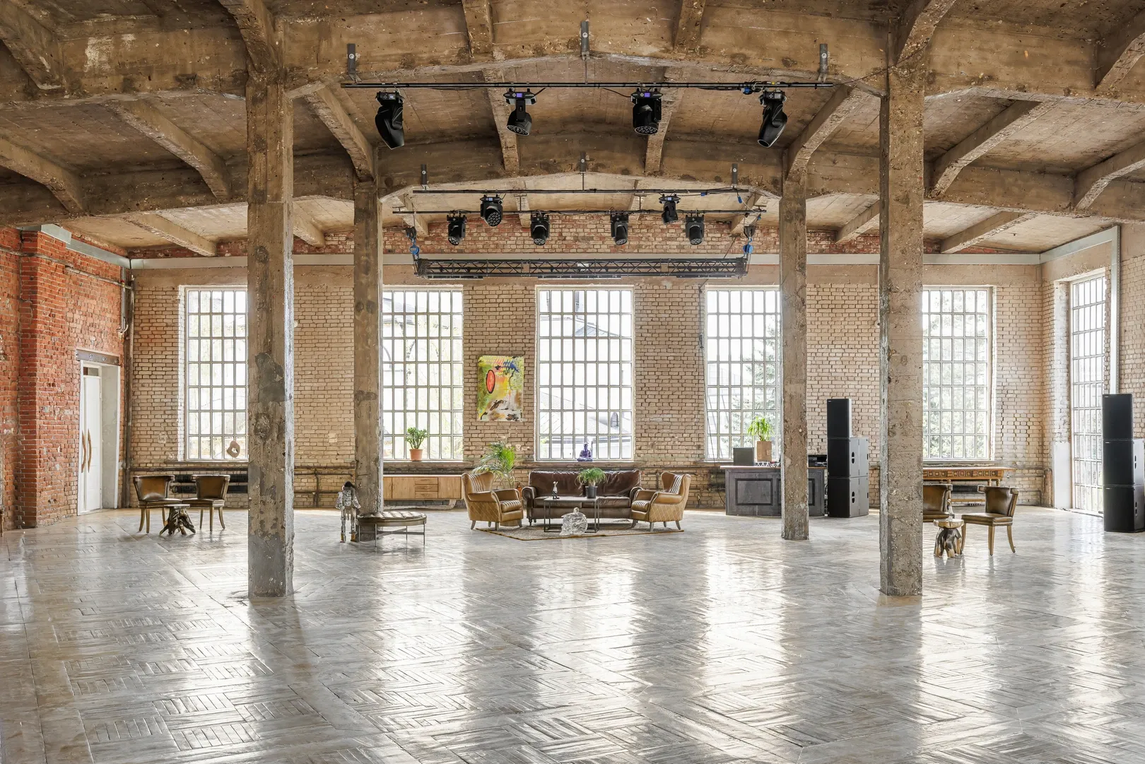 Hall image 0